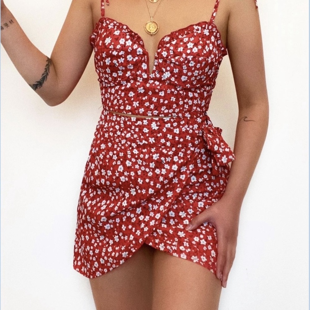 Kino Floral Wrap Mini-Skirt